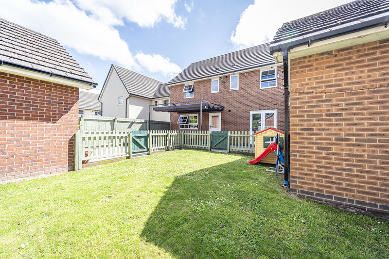 Wood Farm Close